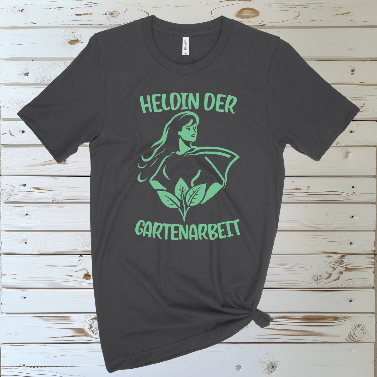 Heldin der Gartenarbeit | T-Shirt